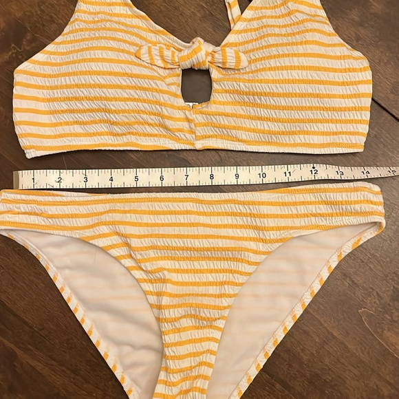 Yellow and White stripe bikini size medium from Cabana Del Sol - Picture 6 of 8